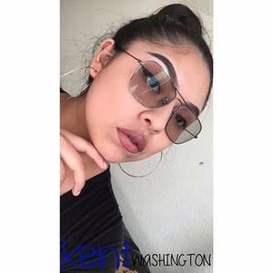 Meet your Posher, America